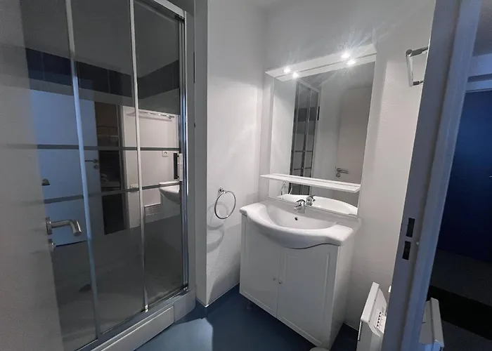 Cosy Avec Et Alcove, Proche Des Commodites - Fr-1-812-80 Апартаменты *